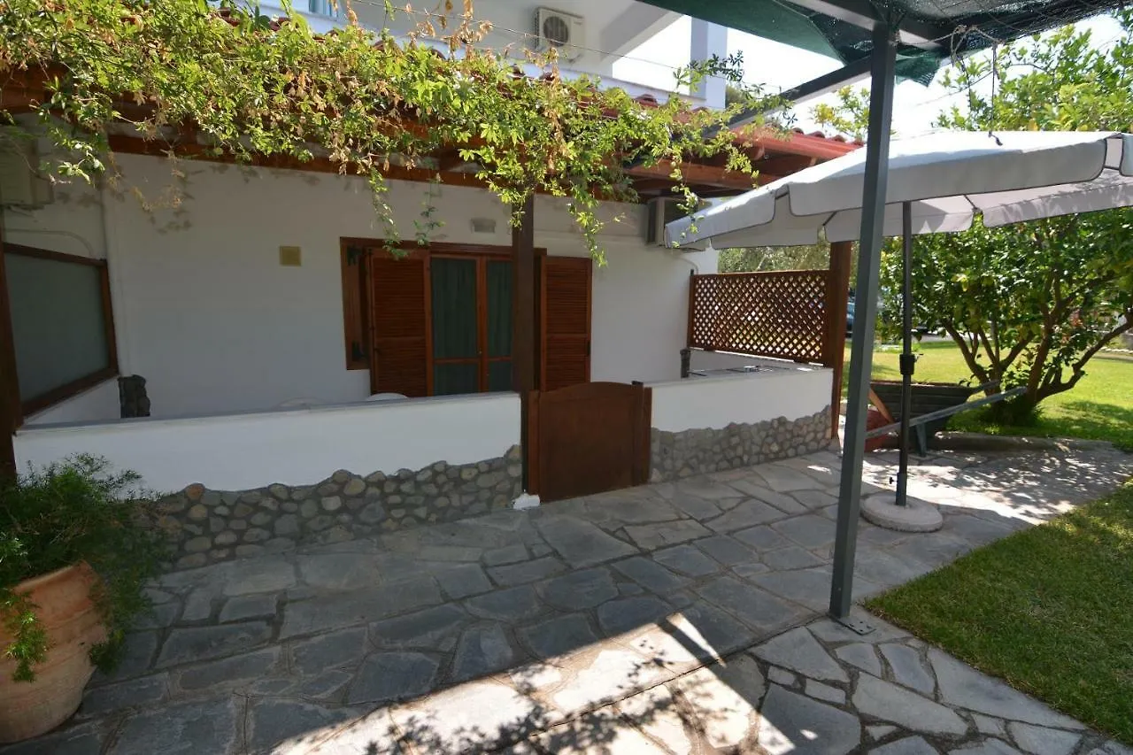 Fantasia Studios And Apartments Neos Marmaras